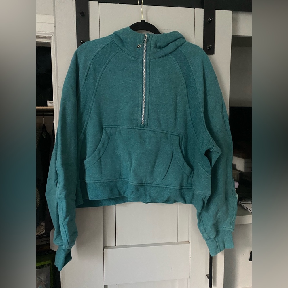 Lululemon scuba cropped hoodie